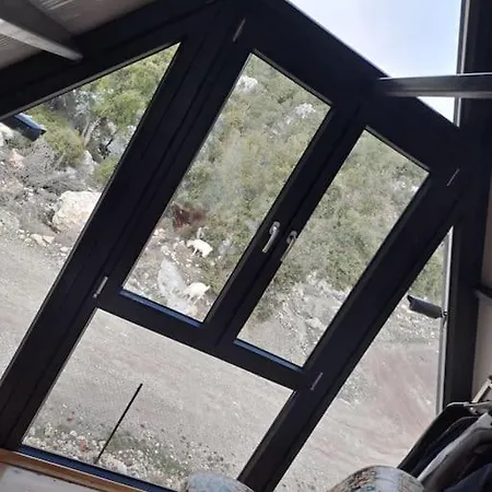 Ciftlik Ve Dag Evi - Canerbey * Kemer