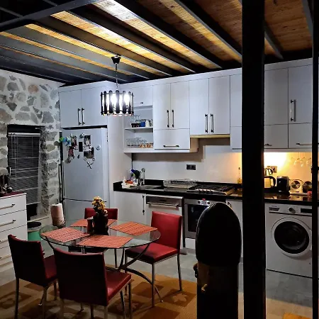 Ciftlik Ve Dag Evi - Canerbey * Kemer